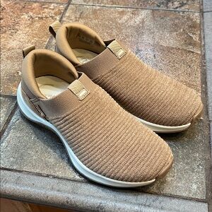 NEW Ryka Encore Knit Slip On Sneaker, Chestnut color, size 7M